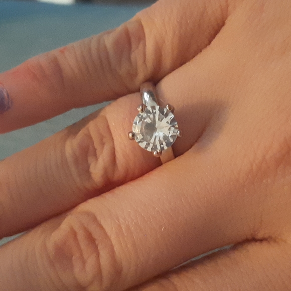 Dimond ring - Picture 2 of 4